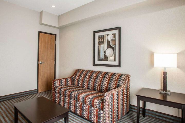 Room 12 of 35