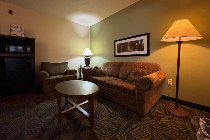 AmericInn by Wyndham Kewanee