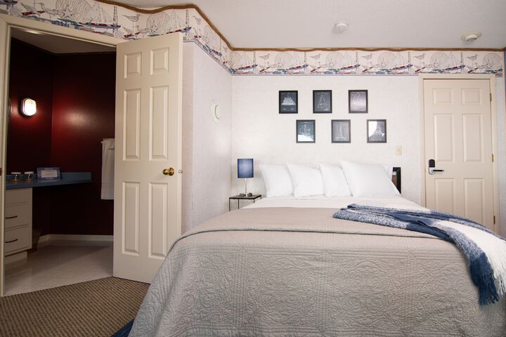 Room 11 of 36