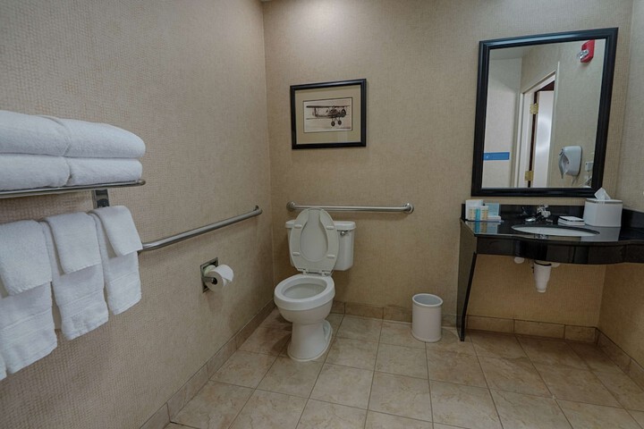 Room 15 of 82