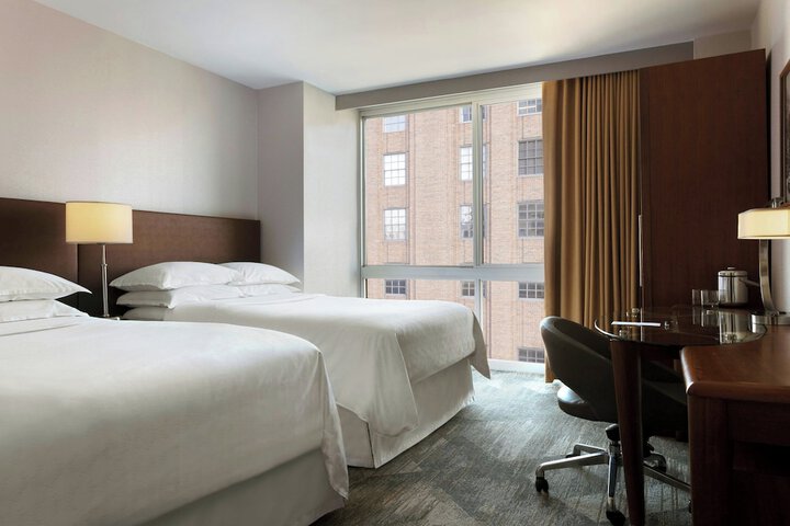 Room 32 of 63