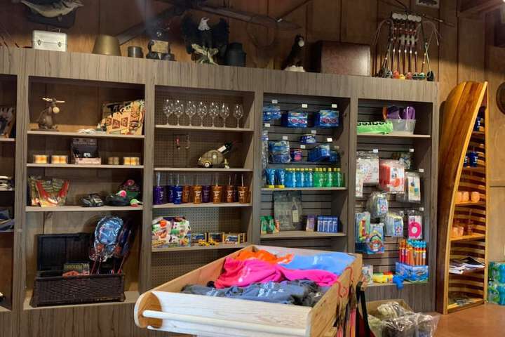 Gift Shop 72 of 78