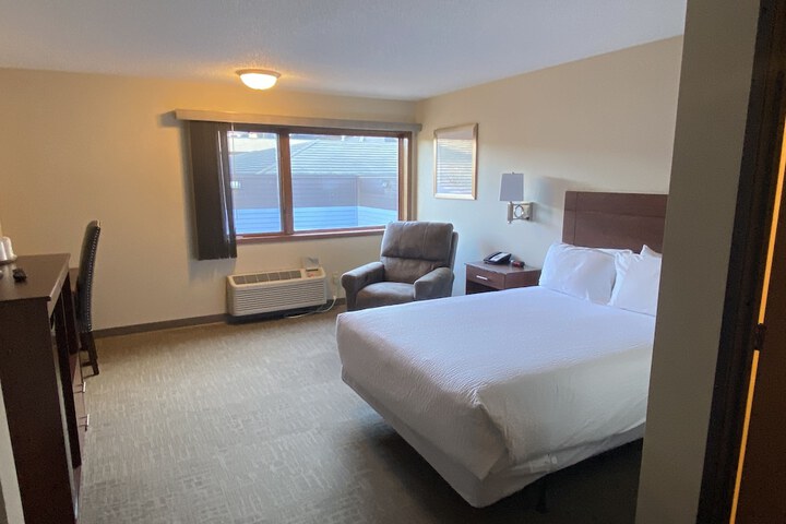 Room 19 of 38