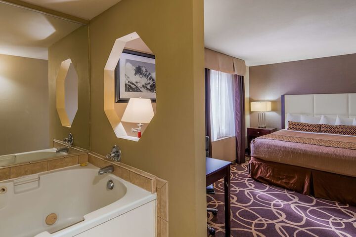 Room 13 of 21