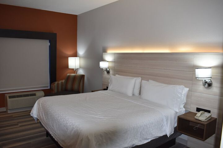 Room 33 of 57