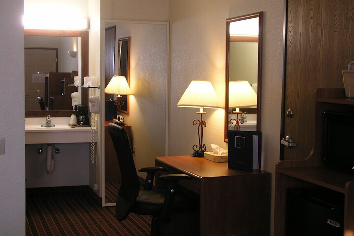 Room 12 of 13