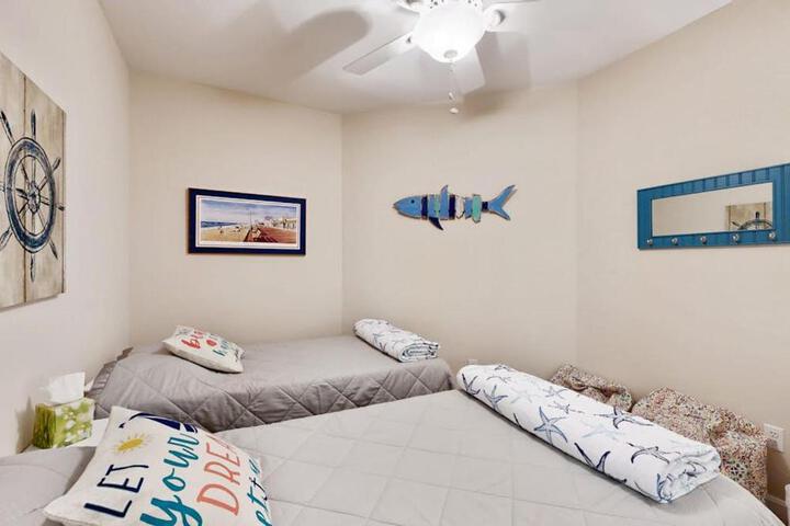 Bayside Resort --- 31574 Winterberry Pkwy Unit 305B