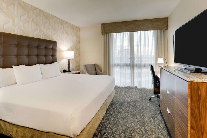 Room 16 of 60
