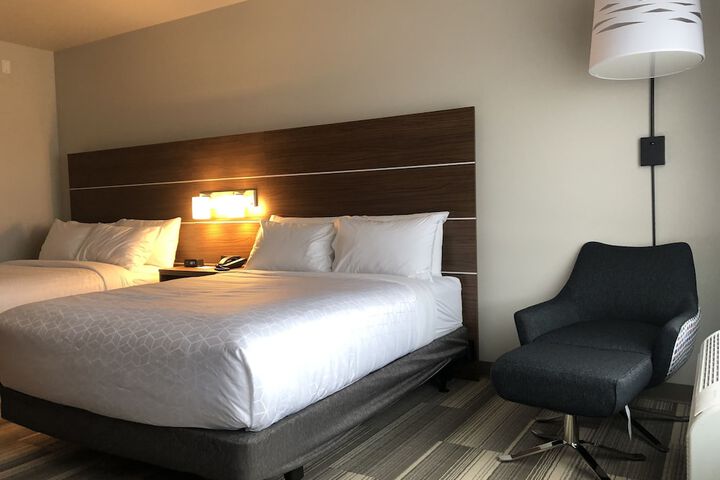 Holiday Inn Express & Suites Madison West - Middleton by IHG