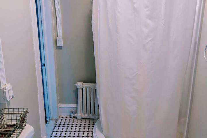 Room 98 of 119