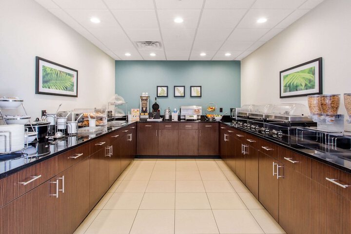Sleep Inn & Suites Middletown - Goshen
