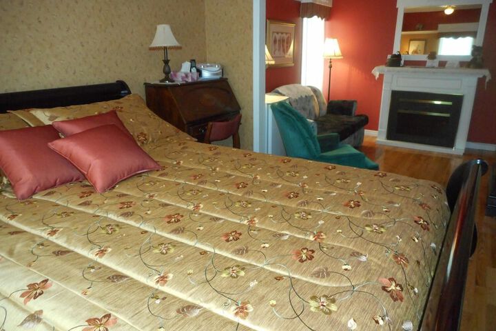 Room 21 of 37