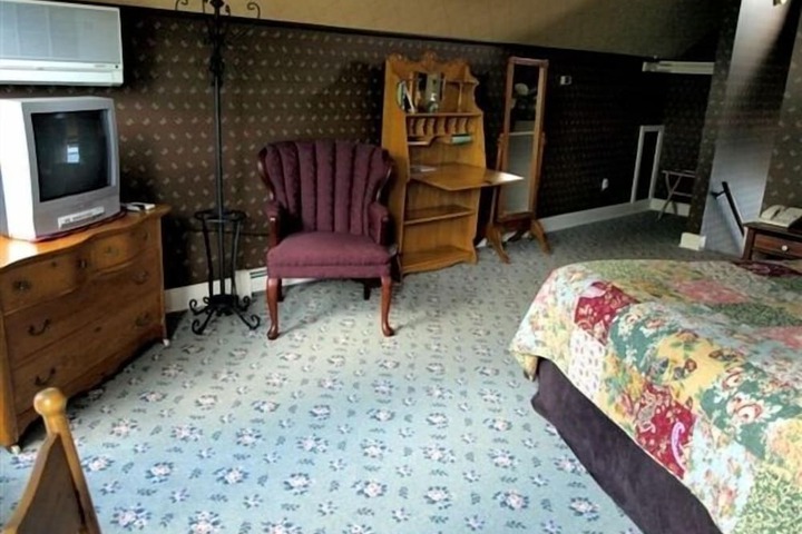 Room 36 of 42