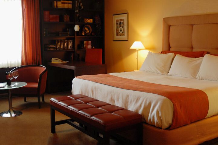 Room 18 of 34