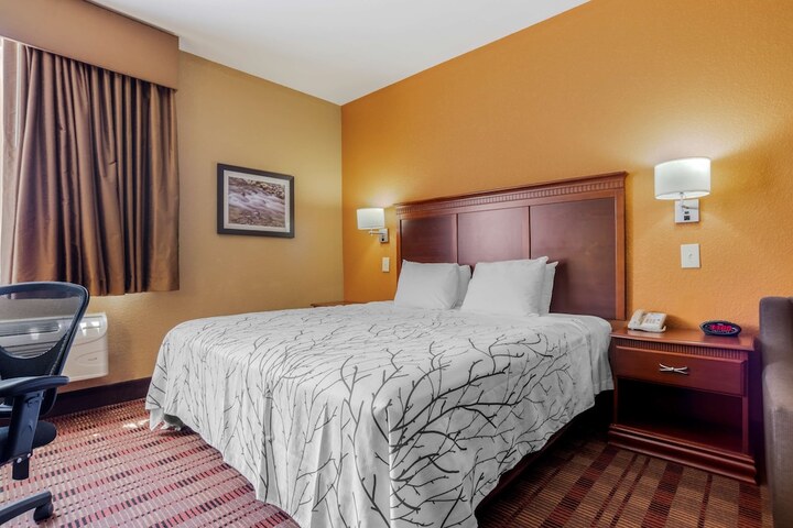 Room 17 of 31