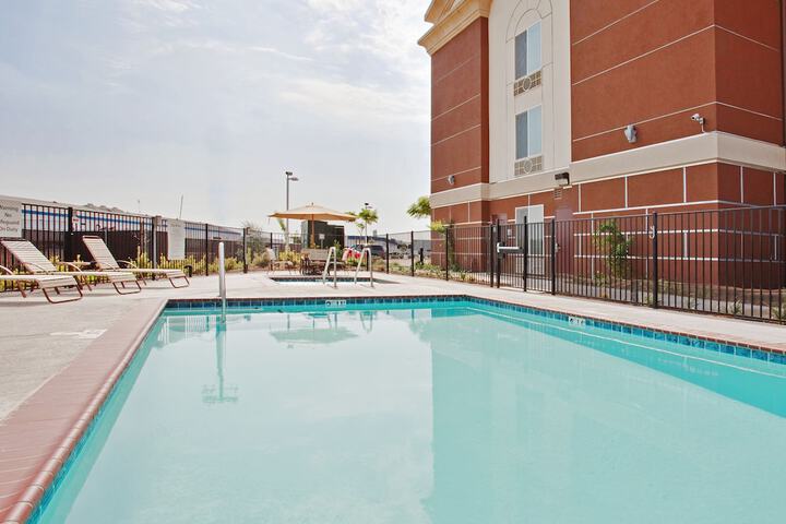 Pool 9 of 42