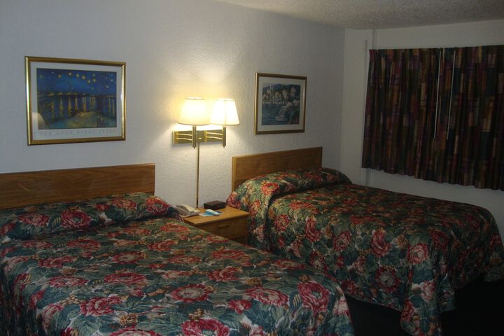 Room 15 of 26