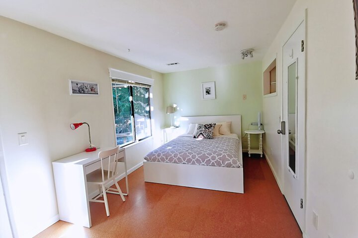 The 2 Forest Rooms--great For Family--and Views