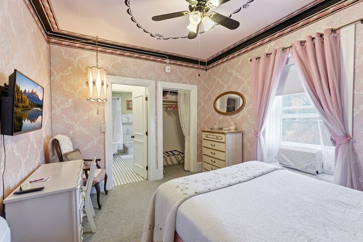 Heber Senator Bed and Breakfast