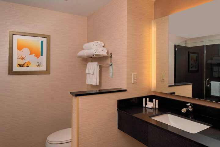 Room 9 of 22