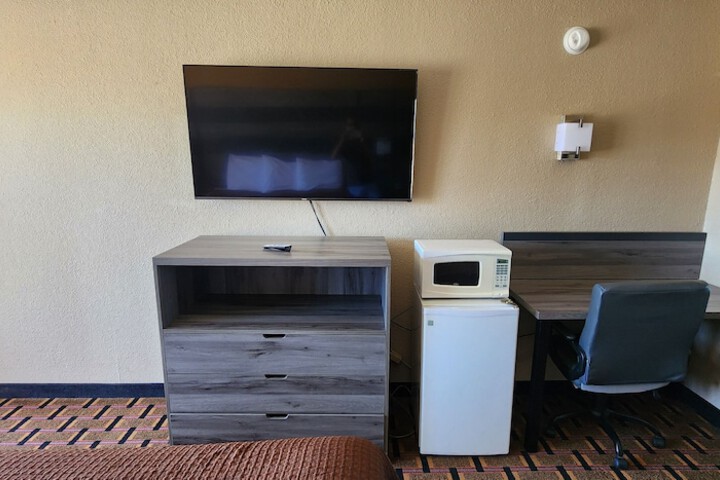 Room 9 of 17
