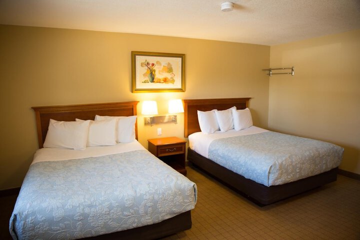 Room 7 of 18