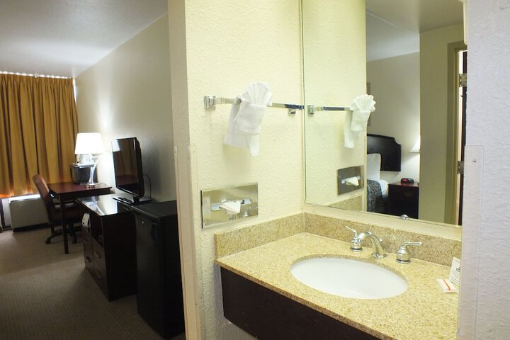 Room 22 of 32