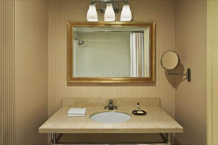 Room 9 of 24