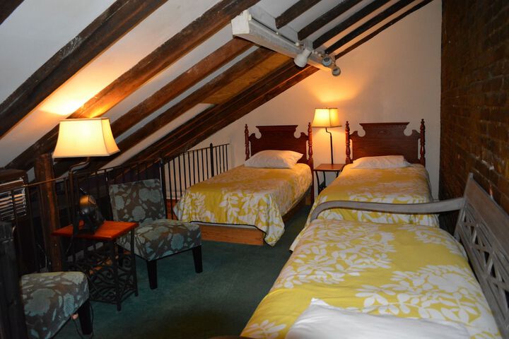 Room 48 of 100
