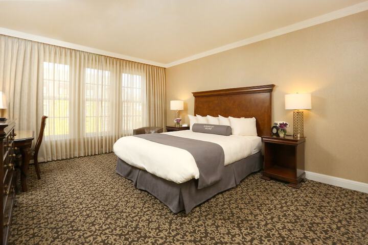 Room 46 of 118