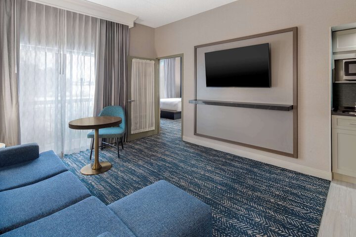DoubleTree Suites by Hilton Hotel Mt. Laurel
