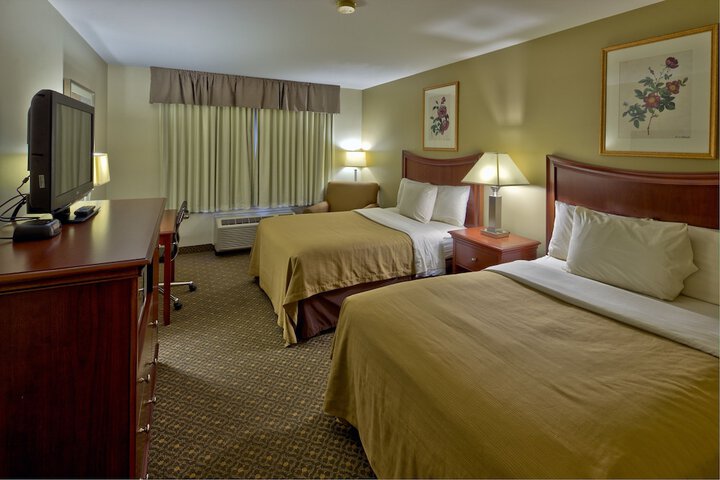 Country Inn at the Mall