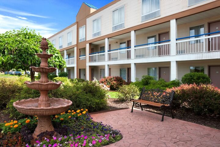 Hotel Exterior 23 of 23