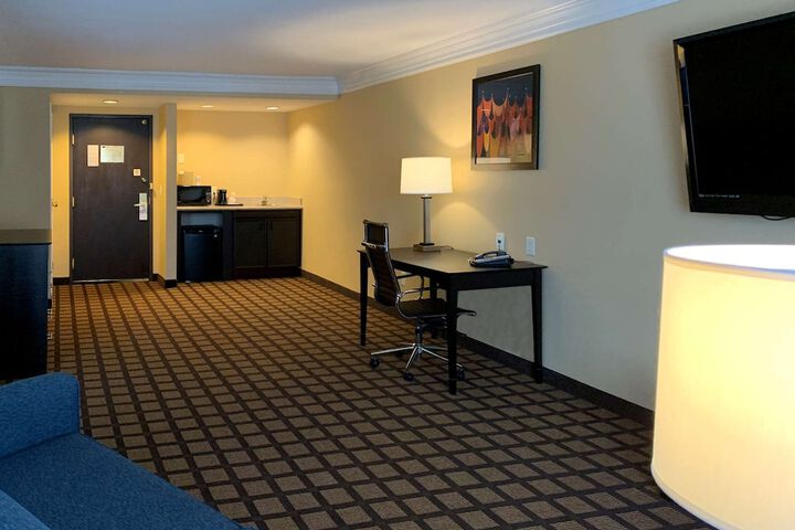 Room 13 of 14