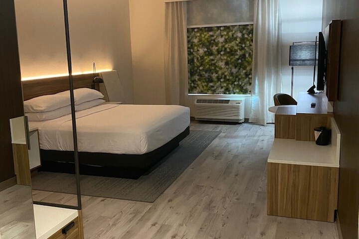 Room 37 of 56