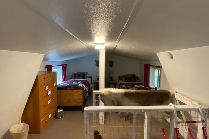Nauti Otter Inn and Yurt Village