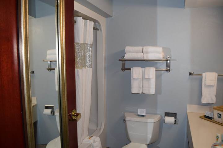 Room 42 of 67