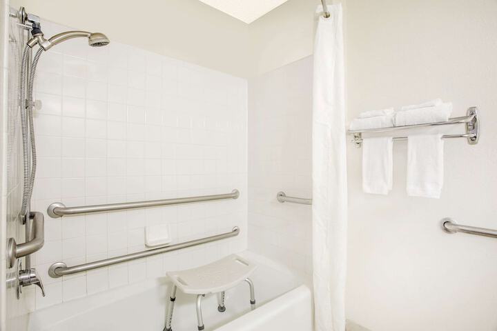 Room 5 of 14