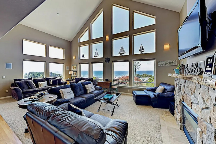 30015 Cloverdale - 4 Br Home