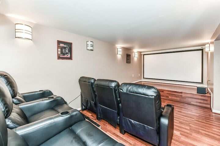 Room 75 of 102