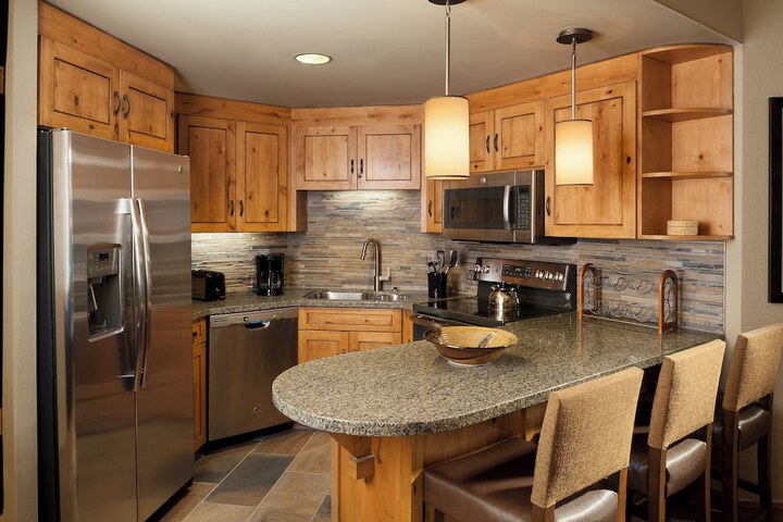 Grand Summit Hotel - Canyons Village a RockResort