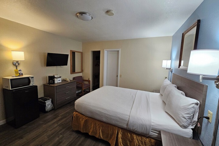 Room 30 of 40