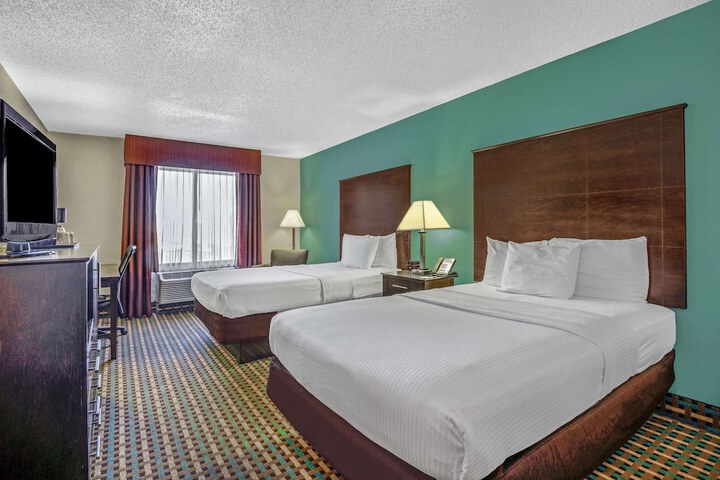 Room 12 of 26