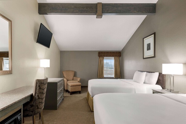 Room 51 of 73