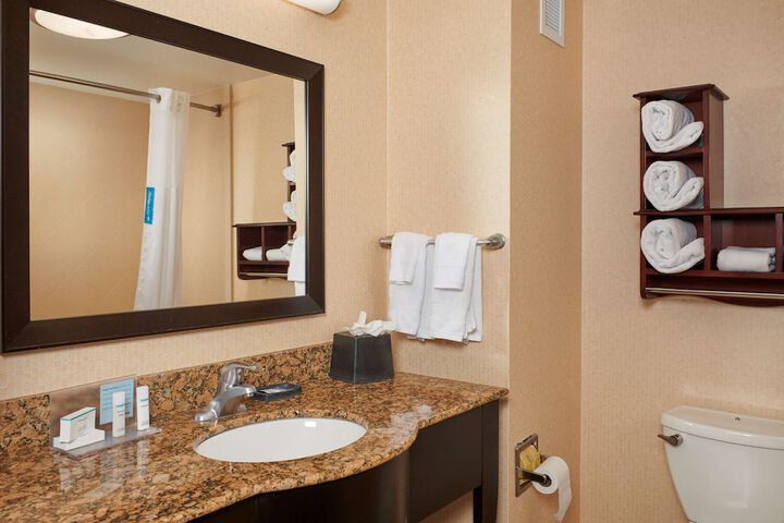 Room 40 of 85