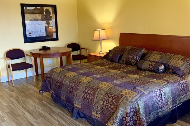 Town & Country Motel
