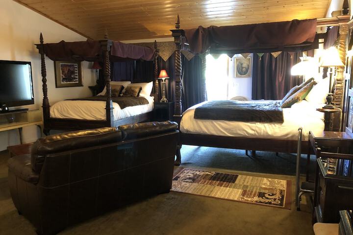Echo Canyon Spa Resort (Adults Only)