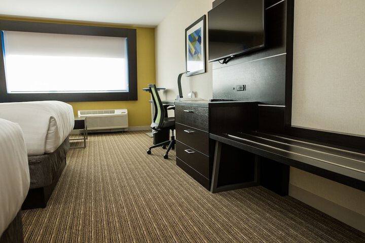 Room 30 of 48