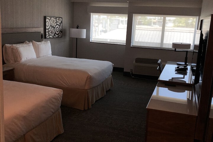 Room 19 of 64
