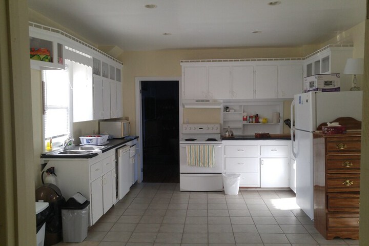 Elevate Rooms at 66 Montague